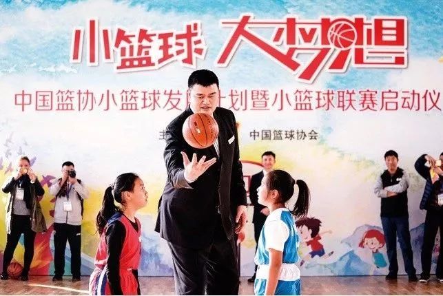 少儿篮球比赛_少儿篮球比赛规则有哪些_适合少儿的篮球技巧大赛