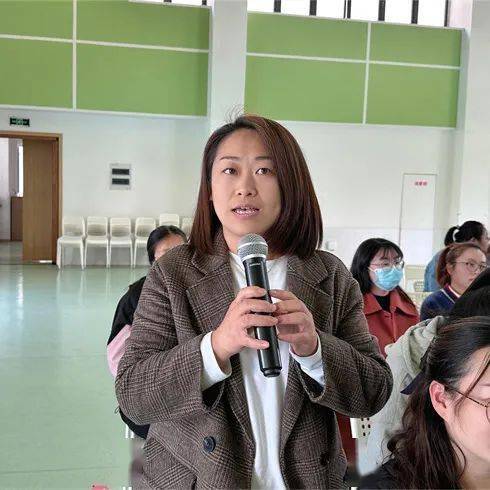 幼儿足球规则意识_幼儿足球规则游戏设计意图_幼儿园足球游戏教案和设计意图